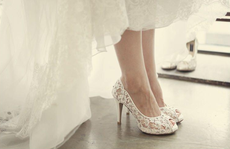 Fashion Fish Toe Ivory Lace High Heels Wedding Bridal Shoes, S013 AlineBridal Fashion Fish Toe Ivory Lace High Heels Wedding Bridal Shoes, S013 AlineBridal