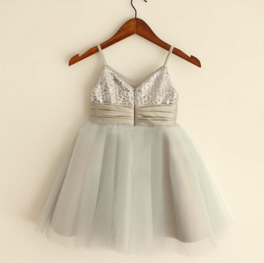 Sparkly Spaghetti Strap V- Neck Light Gray Tulle Flower Girl Dresses With Handmade Flower , FGS027