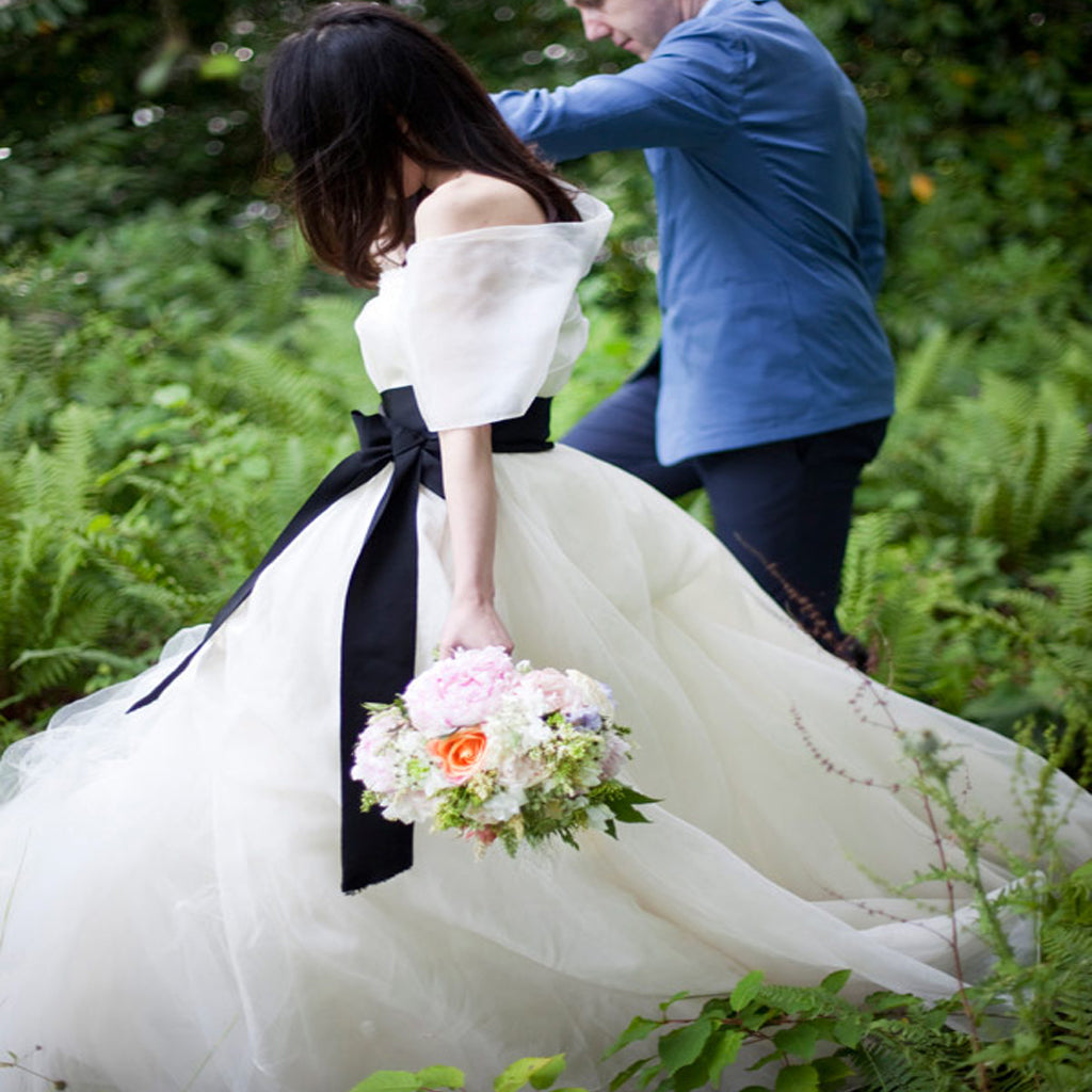 Strapless Sweetheart Neckline Ball Gown Wedding Dress With Organza And  Tulle Details | Kleinfeld Bridal