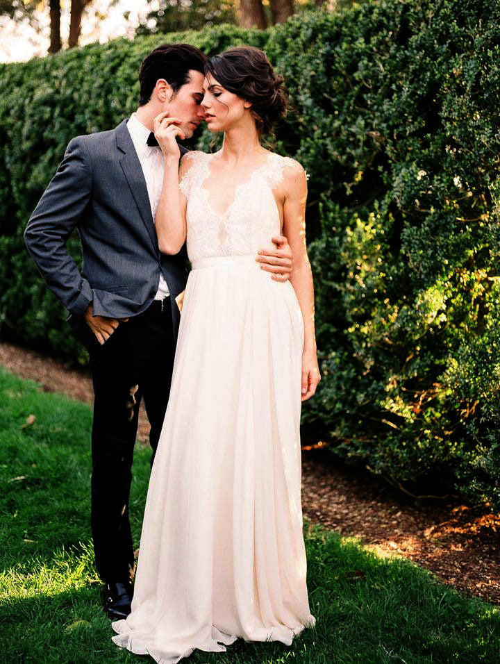 Charming Lace Top Chiffon Sleeveless Simple A-line Beach Wedding Dress AlineBridal Charming Lace Top Chiffon Sleeveless Simple A-line Beach Wedding Dress AlineBridal