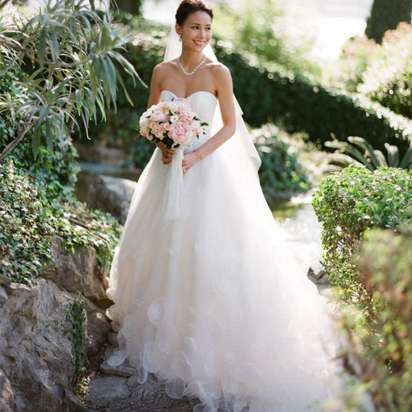 Classic Style Ivory Tulle Handmade Flower Applique Strapless Wedding D AlineBridal Classic Style Ivory Tulle Handmade Flower Applique Strapless Wedding D AlineBridal