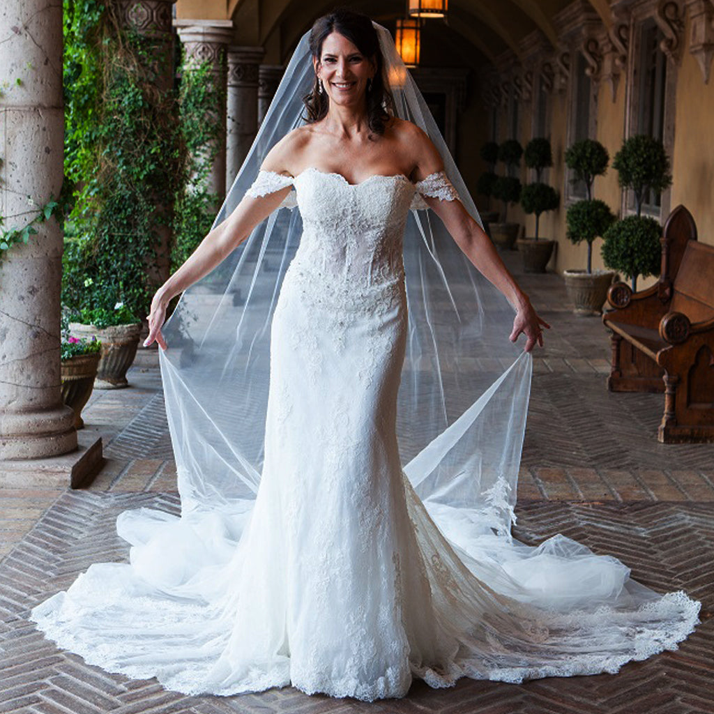 Vintage Off shoulder Sweetheart Neck Charming Lace Beading Long Weddin – AlineBridal Vintage Off shoulder Sweetheart Neck Charming Lace Beading Long Weddin – AlineBridal