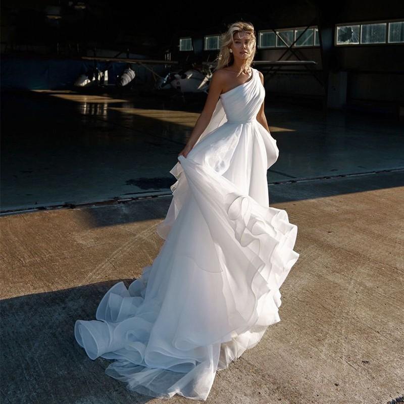 Classic One-shoulder Organza A-line Long Wedding Dress, WD3017 AlineBridal Classic One-shoulder Organza A-line Long Wedding Dress, WD3017 AlineBridal
